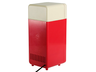 Illustration for article titled USB Mini Fridge Chills Drinks Fast Right at Your Desk